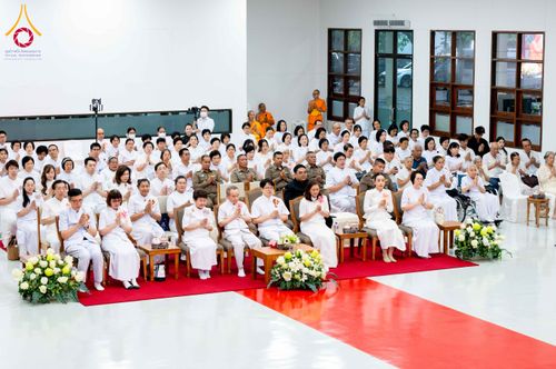 ภาพ No.314455:วันพฤหัสบดีที่ 19 มีนาคม พ.ศ. 2569 พิธีบำเพ็ญกุศล คุณพ่อณรงค์ จินตมากุล โยมบิดา พระครูปลัดรัตนวีรวัฒน์ (รังสฤษดิ์ อิทฺธิจินตโก) ที่ปรึกษาเจ้าคณะจังหวัดปทุมธานี เจ้าอาวาสวัดพระธรรมกาย  ณ ห้องปลูกศรัทธา 2 วัดพระธรรมกาย ปทุมธานี