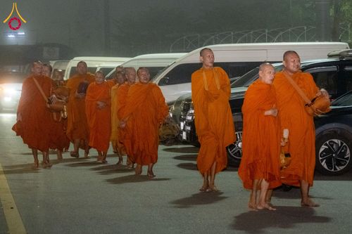 ภาพ No.284601:วันอาทิตย์ที่ 14 ธันวาคม พ.ศ.2568  พิธีทำบุญเมืองสุราษฎร์ธานี 110ปี และพิธีตักบาตรพระสงฆ์ 1,110 รูป  ณ บริเวณริมน้ำวัดกลาง (เก่า) ถนนบ้านดอน ตำบลตลาดใหม่ อำเภอเมือง จังหวัดสุราษฎร์ธานี