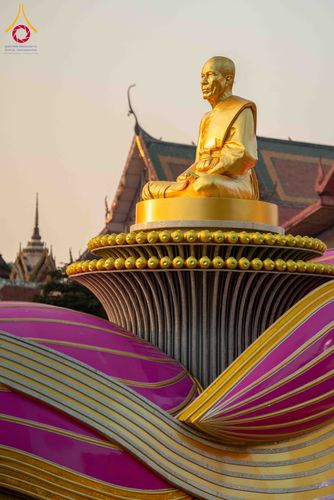 ภาพ No.297404:วันที่ 15 มกราคม พ.ศ.2569 พระธรรมยาตราปฏิบัติธรรมและถ่ายภาพหมู่ประวัติศาสตร์ อนุสรณ์สถานลำดับที่ 4 สถานที่เกิดด้วยกายธรรม  ณ วัดโบสถ์บน ต.บางคูเวียง จ.นนทบุรี ในโครงการธรรมยาตรา กตัญญูบูชา มหาปูชนียาจารย์ พระมงคลเทพมุนี(สด จนฺทสโร) พระผู้ปราบมาร อนุสรณ์ส