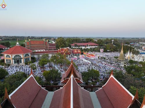 ภาพ No.294007:วันที่ 14 มกราคม พ.ศ. 2569 พิธีจุดประทีปถวายเป็นพุทธบูชา และบูชาธรรมมหาปูชนียาจารย์  ณ วัดสองพี่น้อง ต.ต้นตาล อ.สองพี่น้อง จ.สุพรรณบุรี ในโครงการธรรมยาตรา กตัญญูบูชา มหาปูชนียาจารย์ พระมงคลเทพมุนี(สด จนฺทสโร) พระผู้ปราบมาร อนุสรณ์สถาน 7 แห่ง ปีที่ 14