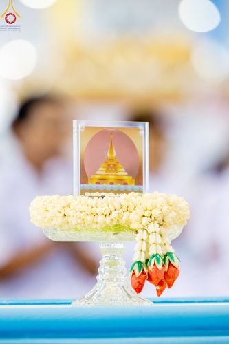 ภาพ No.78948:พิธีตักบาตร ข้าวสารอาหารแห้ง พิธีบูชาข้าวพระ ในวันอาทิตย์ต้นเดือนที่ 2 เมษายน พ.ศ. 2566