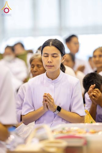 ภาพ No.308212:วันที่ 1  กุมภาพันธ์ พ.ศ. 2569 พิธีตักบาตรข้าวสารอาหารแห้ง ณ บ้านแก้วเรือนทองคุณยาย สภาธรรมกายสากล วัดพระธรรมกาย