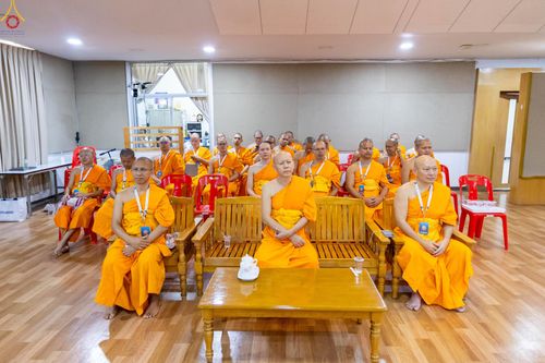 ภาพ No.319984:วันที่ 6 เมษายน พ.ศ.2569 ทีมจัดภัตตาหารประชุมเตรียมงานถวายมหาสังฆทาน 40,000 กว่าวัดทั่วประเทศ บูชาธรรม 82 ปี หลวงพ่อธัมมชโย