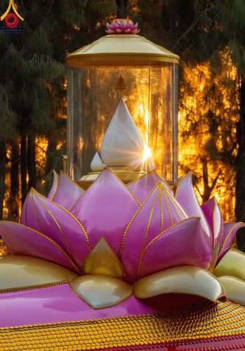 ภาพ No.106218:พิธีต้อนรับพระธรรมยาตรา ชุด 2 ในโครงการธรรมยาตรากตัญญูบูชา มหาปูชนียาจารย์  พระมงคลเทพมุนี(สด จนฺทสโร) พระผู้ปราบมาร  อนุสรณ์สถาน 7 แห่ง ปีที่ 12  วันที่ 3 มกราคม พ.ศ. 2567  ณ อนุสรณ์สถานโลตัสแลนด์ จ.สุพรรณบุรี