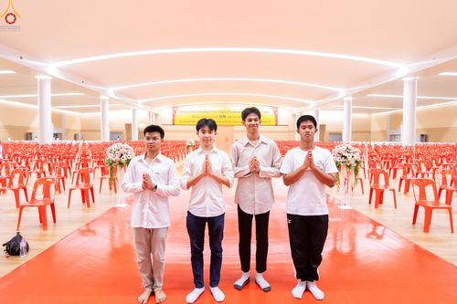 ภาพ No.322790:วันที่ 15-18 เมษายน พ.ศ.2569 การเเตรียมโต๊ะฉัน , เตรียมจุดพักค้าง , เรียงเก้าอี้ , เรียงกล่องไทยธรรม  เพื่องานถวายมหาสังฆทาน 40,000 กว่าวัดทั่วประเทศ วันคุ้มครองโลก 22 เมษายน พ.ศ.2569 วัดพระธรรมกาย