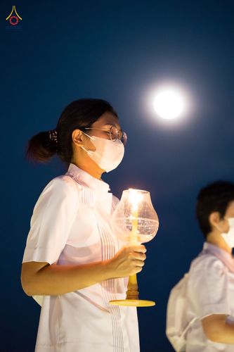 ภาพ No.81854:พิธีจุดวิสาขประทีปและเวียนประทักษิณ เนื่องในวันวิสาขบูชา วันเสาร์ที่ 3 มิถุนายน 2566 ณ ลานธรรมพระมหาธรรมกายเจดีย์ วัดพระธรรมกาย จ.ปทุมธานี