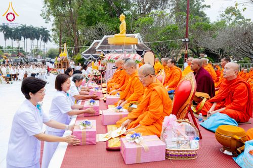 ภาพ No.310864:วันอาทิตย์ที่ 22 กุมภาพันธ์ พ.ศ. 2569 พิธีตักบาตรเเด่คณะพระภิกษุสงฆ์ 1,111 รูป จังหวัดน่าน หนึ่งในโครงการตักบาตรพระ 2,000,000 รูป 77 จังหวัดทั่วไทย ในวาระอันเป็นมงคลยิ่ง ครบรอบ 744 ปี นครน่าน สืบสานศรัทธา ทำบุญใหญ่ของเมืองน่าน ณ ข่วงเมือง วัดภูมินทร์ อำเ