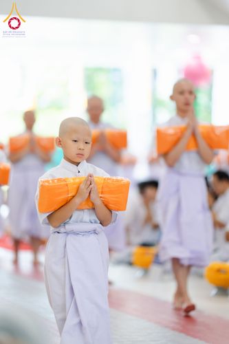 ภาพ No.286562:วันเสาร์ที่ 12 กรกฏาคม พ.ศ.2568 พิธีบรรพชาอุปสมบท  โครงการบรรพชาอุปสมบทหมู่ ธรรมทายาทนานาชาติ(ภาคภาษาจีน), โครงการบรรพชาสามเณร โรงเรียนนานาชาติ รุ่นที 14