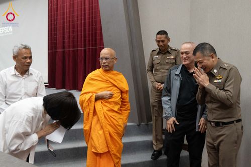 ภาพ No.343519:วันจันทร์ ที่ 17 สิงหาคม พ.ศ.2569 ชมรมสระบุรีร่มเย็นออกทำหน้าที่ชวนบวช  โครงการบรรพชาสามเณรเพื่อทดแทนคุณผู้มีพระคุณ และน้อมอุทิศถวายเป็นพระราชกุศล นักเรียนนายสิบตำรวจ รุ่นที่ 16 ณ ศูนย์ฝึกอบรมตำรวจภูธร ภาค 1 จ.สระบุรี
