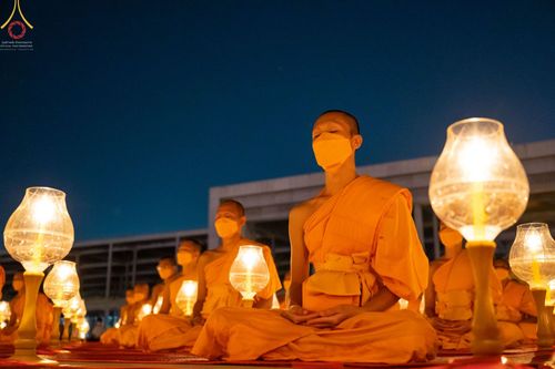 ภาพ No.75287:พิธีจุดประทีปถวายเป็นพุทธบูชา และบูชาธรรมมหาปูชนียาจารย์ ในโครงการธรรมยาตรากตัญญูบูชา มหาปูชนียาจารย์ พระมงคลเทพมุนี(สด จนฺทสโร) พระผู้ปราบมาร ปีที่ 11 ณ อนุสรณ์สถานลำดับที่ 7 สถานที่ขยายวิชชาธรรมกาย วัดพระธรรมกาย จ.ปทุมธานี วันที่ 31 มกราคม พ.ศ. 2566