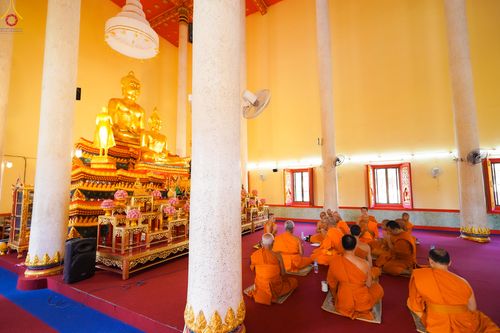 ภาพ No.280455:วันที่ 4 ธันวาคม พ.ศ. 2568 พิธีอุปสมบทหมู่ ในโครงการบวชบูชาธรรมมหาปูชนียาจารย์ 4 วัด ในจังหวัดบุรีรัมย์