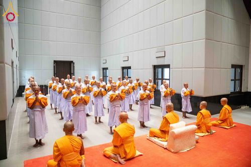 ภาพ No.298198:วันเสาร์ที่ 17 มกราคม พ.ศ. 2569 พิธีบรรพชาอุปสมบท โครงการอุปสมบทหมู่ บูชาธรรมครบ 117 ปี คุณยายอาจารย์มหารัตนอุบาสิกาจันทร์ ขนนกยูง  ณ อุโบสถพระไตรปิฎก วัดพระธรรมกาย