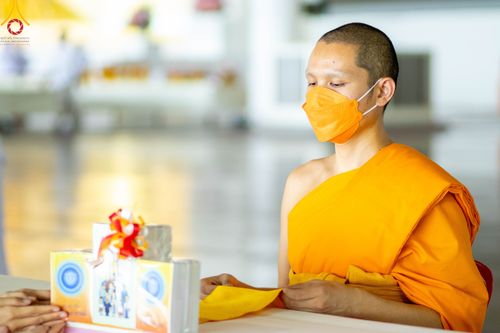 ภาพ No.81173:พิธีถวายหนังสือธรรมะ บาลี นักธรรม ทางก้าวหน้า วันเสาร์ที่ 27 พฤษภาคม พ.ศ. 2566 ณ บ้านแก้วเรือนทองคุณยายอาจารย์ฯ สภาธรรมกายสากล