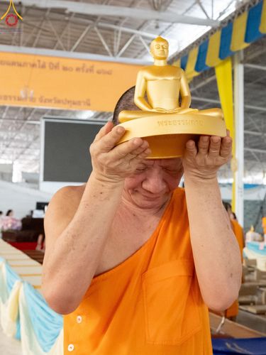 ภาพ No.59745:V.39 ทุ่มสุดใจ ธรรมชัย 80 ปี การเตรียมงาน การปฏิบัติงาน ของเจ้าหน้าที่หน่วยงานต่างๆ เพื่อพิธีฉลองอายุวัฒนมงคล 80 ปี หลวงพ่อธัมมชโย และรับถวายมหาสังฆทาน 10,000 กว่าวัดทั่วประเทศ ในวันคุ้มครองโลก จันทร์ที่ 22 เมษายน พ.ศ. 2567