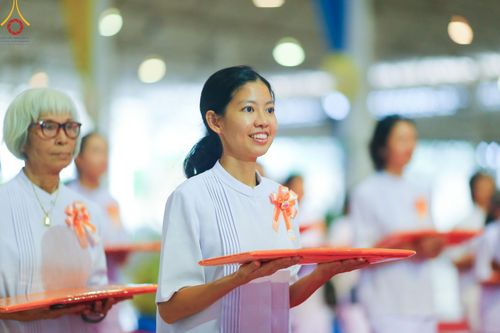 ภาพ No.160228:พิธีทอดผ้าป่าสมทบกฐินวัดพระธรรมกาย และสมทบกฐิน 30,000 วัดทั่วไทย ครั้งที่ 3 ณ สภาธรรมกายสากล วัดพระธรรมกาย วันพฤหัสบดีที่ 10 ตุลาคม พ.ศ. 2567