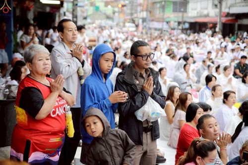 ภาพ No.245354:วันอาทิตย์ที่ 14 กันยายน พ.ศ. 2568 ตักบาตรพระ 555 รูป มหากุศล  น้อมถวายเป็นพุทธบูชา ณ หอนาฬิกาเบตง อ.เบตง จ.ยะลา