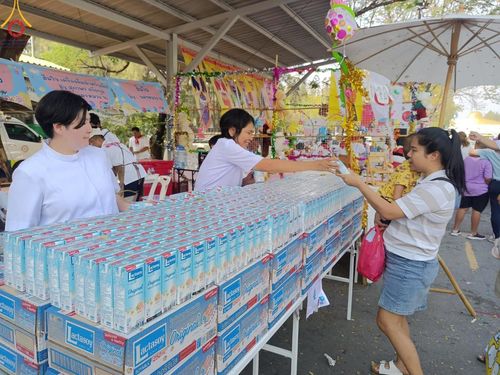 ภาพ No.111334:กิจกรรมงานวันเด็กแห่งชาติ รวมพลังเด็กเก่งและดี สร้างความดีสากล ปีที่ 6 ร่วมจัดโดย เทศบาลเมืองท่าโขลง พุทธสมาคมปทุมธานี องค์การบริหารส่วนตำบลคลองสาม ณ วัดพระธรรมกาย จ.ปทุมธานี วันที่ 13 มกราคม พ.ศ. 2567