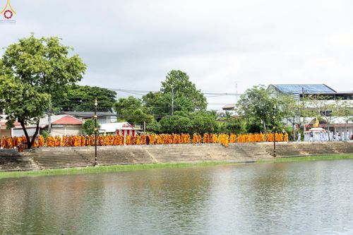 ภาพ No.239280:วันอาทิตย์ที่ 17 สิงหาคม พ.ศ. 2568 พิธีอัญเชิญรูปเหมือนพระมงคลเทพมุนี (สด จันทสโร) ณ ศาลากลางจังหวัดเลย ถึงลานพญานาค สวนสาธารณะกุดป่อง อ.เมือง จ.เลย