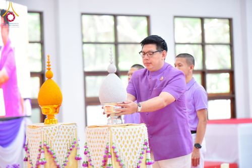 ภาพ No.227188:วันอังคารที่ 3 มิถุนายน พ.ศ. 2568 นายอำเภอคลองหลวง นำพสกนิกรรวมใจภักดิ์ สมเด็จพระนางเจ้าฯ พระบรมราชินี เนื่องในโอกาสวันเฉลิมพระชนมพรรษา ณ อาคารปลูกศรัทธา 2 วัดพระธรรมกาย อ.คลองหลวง จ.ปทุมธานี