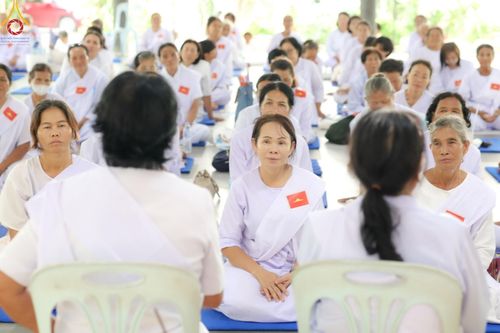 ภาพ No.158378:โครงการอบรมอุบาสก อุบาสิกาแก้ว  ตัวแทนทอดกฐิน 30,000 วัด ทั่วไทย บูชาธรรม 80 ปี หลวงพ่อธัมมชโย ระหว่างวันที่ 20-22 กันยายน พ.ศ. 2567 ณ จังหวัดบุรีรัมย์ รุ่นที่ 3