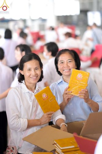 ภาพ No.210979:วันที่ 15 มีนาคม พ.ศ. 2568  บุญบรรจุกล่องไทยธรรม เพื่อถวายแด่พระสังฆาธิการ 40,000 กว่าวัดทั่วไทย ในวันคุ้มครองโลก 22 เมษายน พ.ศ. 2568