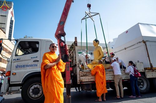 ภาพ No.151736:V.55 ทีมใหญ่ที่หาดใหญ่ เจ้าหน้าที่ทุกสถานะ หลายสัญชาติ ร่วมกันจัดงานตักบาตรที่หาดใหญ่ วันที่ 10-11 สิงหาคม พ.ศ. 2567