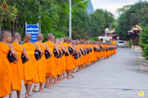 ภาพ No.222253:วันที่ 26-27 เมษายน พ.ศ. 2568 ศูนย์ปฏิบัติธรรมสวนผึ้ง ร่วมกับ ธุดงค์คสถานประจวบคีรีขันธ์ และวัดอ่าวน้อย  จัดกิจกรรมเดินธรรมยาตรา ตักบาตรข้าวสารอาหารแห้ง และจุดประทีปถวายเป็นพุทธบูชา ณ วัดอ่าวน้อย จ.ประจวบคีรีขันธ์