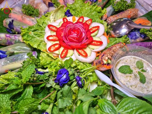 ภาพ No.202788:พิธีถวายภัตตาหารเป็นสังฆทาน แด่พระธรรมยาตรา ณ วัดพระธรรมกาย ตำบลคลองสาม อำเภอคลองหลวง จังหวัดปทุมธานี ในโครงการธรรมยาตรา กตัญญูบูชา มหาปูชนียาจารย์ พระมงคลเทพมุนี(สด จนฺทสโร) พระผู้ปราบมาร อนุสรณ์สถาน 7 แห่ง ปีที่ 13 วันที่ 28 มกราคม พ.ศ. 2568