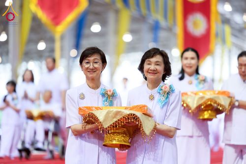 ภาพ No.264570:วันอาทิตย์ที่ 2 พฤศจิกายน พ.ศ. 2568 พิธีทอดกฐินสามัคคี ณ สภาธรรมกายสากล วัดพระธรรมกาย