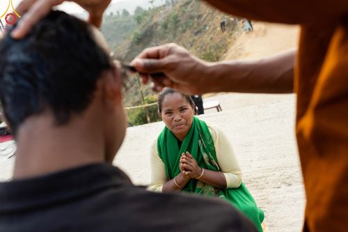 ภาพ No.127701:Photo Story ปฐมบรรพชาชาวพุทธมาร์มา Episode 2/5 วันที่ 6-7 กุมภาพันธ์ พ.ศ. 2567  โครงการบรรพชาครั้งประวัติศาสตร์ แห่งเทือกเขาจิตตะกอง  ครั้งแรกของชาวพุทธมาร์มา บังกลาเทศ บูชาธรรม 80 ปีหลวงพ่อธัมมชโย ณ วัดธัมจักร อรัญกุฏิ เมืองรัมการ์ คาร์กาชารี บังกลาเทศ