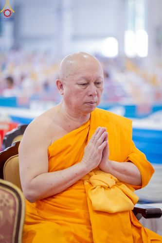 ภาพ No.60422:การต้อนรับพระสังฆาธิการ 10,000 กว่าวัดทั่วประเทศ พิธีมอบปัจจัยช่วยเหลือครู 4 จังหวัดชายแดนภาคใต้ พิธีปฏิบัติธรรม ในวันคุ้มครองโลก วันจันทร์ที่ 22 เมษายน พ.ศ.2567 ณ วัดพระธรรมกาย จ.ปทุมธานี