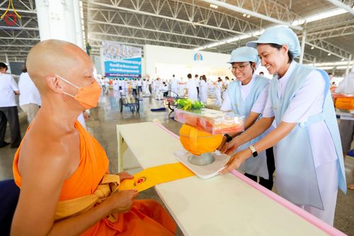 ภาพ No.131695:พิธีร่วมบุญบรรพชาสามเณร 5,000 รูป ณ บ้านแก้วเรือนทองคุณยาย สภาธรรมกายสากล วัดพระธรรมกาย วันเสาร์ที่ 23 มีนาคม พ.ศ. 2567