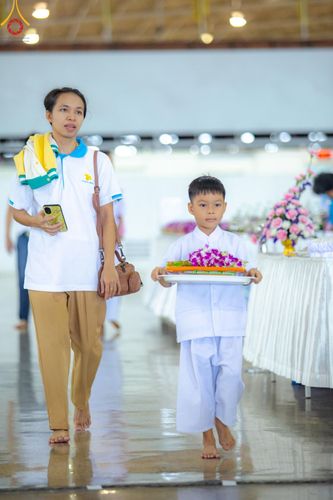 ภาพ No.137272:พิธีตักบาตร และปฏิบัติธรรม ในวันวิสาขบูชา วันพุธที่ 22 พฤษภาคม พ.ศ. 2567 ( วันพระขึ้น15 ค่ำ เดือน 6 ) ณ วัดพระธรรมกาย จ.ปทุมธานี