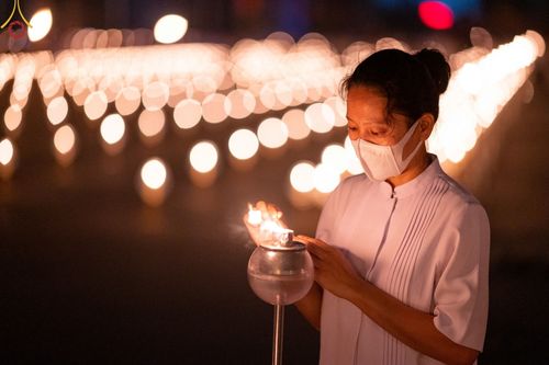 ภาพ No.77299:พิธีจุดมาฆประทีป ในวันมาฆบูชา อาทิตย์ต้นเดือนที่ 6 มีนาคม พ.ศ. 2566 ณ วัดพระธรรมกาย อ.คลองหลวง จ.ปทุมธานี