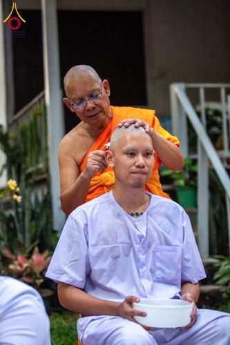 ภาพ No.135818:พิธีปลงผมธรรมทายาท โครงการบรรพชาและอุปสมบทหมู่ รุ่นบูชาธรรม 80 ปี หลวงพ่อธัมมชโย ณ หมู่บ้านบรรลุธรรม วัดพระธรรมกาย วันที่ 7 เมษายน พ.ศ. 2567