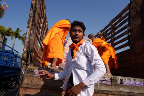 ภาพ No.185679:V.47 เบื้องหลังของเบื้องหน้า งานตักบาตรพระ 10,000 รูป ณ จ.กาญจนบุรี วันที่ 20-21 ธันวาคม พ.ศ. 2567