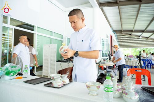 ภาพ No.226027:วันเสาร์ที่ 24 พฤษภาคม พ.ศ. 2568 พิธีถวายสังฆทาน 323 วัด ปีที่ 21 ครั้งที่ 177 พิธีมอบกองทุนหนุนแรงใจช่วยครูใต้ ปีที่ 18 ครั้งที่ 141 และพิธีทำบุญอุทิศส่วนกุศลให้ผู้วายชนม์ ณ ศูนย์ปฏิบัติธรรมภาคใต้ จ.สงขลา