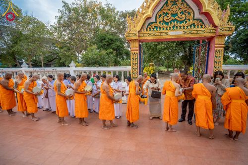 ภาพ No.278348:วันศุกร์ที่ 5 ธันวาคม พ.ศ. 2568 (วันพ่อแห่งชาติ) พิธีบรรพชาอุปสมบทหมู่ธรรมทายาท จำนวน 16 รูป โครงการบรรพชาอุปสมบทหมู่ รุ่นบูชาธรรมมหาปูชนียาจารย์ ประจำปี 2568  ณ ศูนย์ปฏิบัติธรรมและอบรมเยาวชนพระนครศรีอยุธยา จ.พระนครศรีอยุธยา