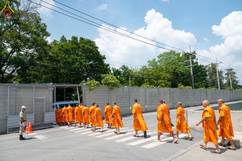 ภาพ No.157773:พิธีถวายภัตตาหารเมนูสวรรค์ ในพรรษาแห่งการเข้าถึงธรรม วันเสาร์ที่ 28 กันยายน พ.ศ. 2567 ณ หอฉันคุณยายอาจารย์ฯ วัดพระธรรมกาย