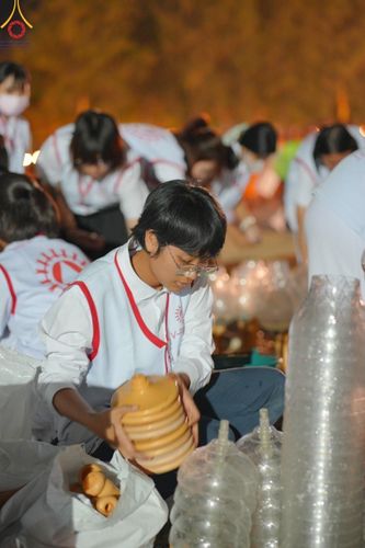 ภาพ No.203073:V.51 สารพัดV สารพัดดี ที่คลองบางนางแท่น ในโครงการธรรมยาตรา กตัญญูบูชา มหาปูชนียาจารย์ พระมงคลเทพมุนี(สด จนฺทสโร) พระผู้ปราบมาร อนุสรณ์สถาน 7 แห่ง ปีที่ 13 ระหว่างวันที่ 2-31 มกราคม พ.ศ. 2568