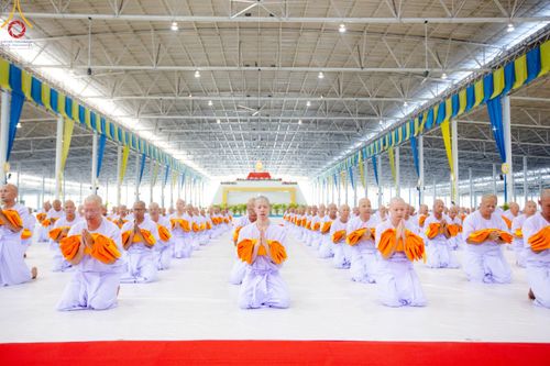 ภาพ No.180684:พิธีบรรพชาอุปสมบท โครงการอุปสมบทบูชาธรรมมหาปูชนียาจารย์ ประจำปีพุทธศักราช 2567 วันเสาร์ที่ 7 ธันวาคมพ.ศ. 2567 ณ วัดพระธรรมกาย จ.ปทุมธานี