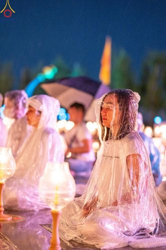 ภาพ No.118329:พิธีจุดประทีปถวายเป็นพุทธบูชา และบูชาธรรมมหาปูชนียาจารย์ พระมงคลเทพมุนี(สด จนฺทสโร) วันที่ 24 มกราคม พ.ศ. 2567 ณ อนุสรณ์สถานบางปลา อ.บางเลน จ.นครปฐม