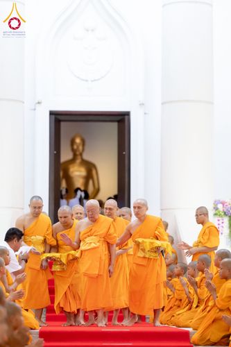 ภาพ No.223885:วันอาทิตย์ที่ 11 พฤษภาคม พ.ศ. 2568 พิธีอุปสมบทสามเณรเปรียญธรรมอุปสมบทอุทิศชีวิต 9 รูป อุบาสก 1 ท่าน ณ อุโบสถพระไตรปิฏกวัดพระธรรมกาย