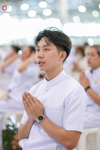 ภาพ No.151308:พิธีบูชาข้าวพระ ในวันอาทิตย์ต้นเดือน วันที่ 1 กันยายน พ.ศ. 2567 ณ สภาธรรมกายสากล วัดพระธรรมกาย