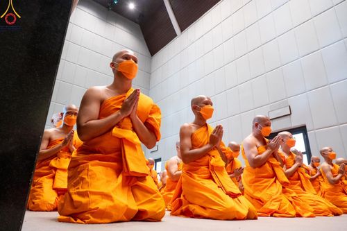 ภาพ No.141478:พิธีบรรพชาอุปสมบท โครงการอุปสมบทหมู่รุ่นผู้บริหาร รุ่นที่ 14 โครงการอุปสมบทหมู่ธรรมทายาท ระดับอุดมศึกษา รุ่นที่ 51 ภาคฤดูฝน ณ โบสถ์พระไตรปิฎก วัดพระธรรมกาย ในวันเสาร์ที่ 15 มิถุนายน พ.ศ. 2567