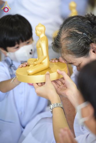 ภาพ No.60089:พิธีเจริญพระพุทธมนต์ "ฉลองอายุวัฒนมงคล 80 ปี หลวงพ่อธัมมชโย" พิธีถวายไทยธรรม คณะสงฆ์ 10,000 กว่าวัดทั่วประเทศ ในวันคุ้มครองโลก วันจันทร์ที่ 22 เมษายน พ.ศ. 2567 ณ สภาธรรมกายสากล วัดพระธรรมกาย จ.ปทุมธานี