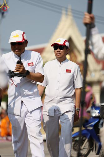 ภาพ No.198867:V.50 สารพัดV สารพัดดี ที่ธรรมยาตรา ในโครงการธรรมยาตรา กตัญญูบูชา มหาปูชนียาจารย์ พระมงคลเทพมุนี(สด จนฺทสโร) พระผู้ปราบมาร อนุสรณ์สถาน 7 แห่ง ปีที่ 13 ระหว่างวันที่ 2-31 มกราคม พ.ศ. 2568