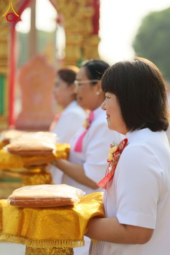 ภาพ No.300331:วันที่ 22 มกราคม พ.ศ. 2569 พิธีทอดผ้าป่าทำนุบำรุงศาสนสถาน ณ วัดรางกำหยาด ต.บางภาษี อ.บางเลน จ.นครปฐม ในโครงการธรรมยาตรา กตัญญูบูชา มหาปูชนียาจารย์ พระมงคลเทพมุนี(สด จนฺทสโร) พระผู้ปราบมาร อนุสรณ์สถาน 7 แห่ง ปีที่ 14