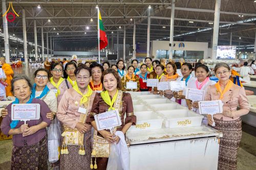 ภาพ No.306856:วันที่ 31 มกราคม พ.ศ. 2569 พิธีถวายภัตตาหารเป็นสังฆทาน แด่พระธรรมยาตรา ณ วัดพระธรรมกาย  จังหวัดปทุมธานี ในโครงการธรรมยาตรา กตัญญูบูชา มหาปูชนียาจารย์ พระมงคลเทพมุนี(สด จนฺทสโร) พระผู้ปราบมาร อนุสรณ์สถาน 7 แห่ง ปีที่ 14