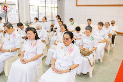 ภาพ No.278445:วันพุธที่ 10 ธันวาคม พ.ศ.2568  พิธีทอดผ้าป่าเพื่อสนับสนุนโครงการตักบาตรพระ 10,000 รูป เมืองกาญจนบุรี ณ อาคารปลูกศรัทธา วัดพระธรรมกาย